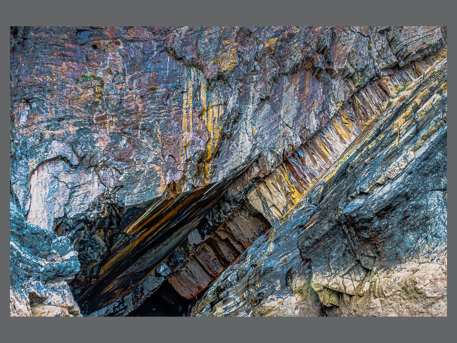 Rainbow in Slate